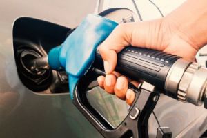 BREAKING NEWS – Parlamentul a DECIS: se ELIMINĂ supraaciza la carburant şi supra-impozitărea contractelor de muncă cu timp parţial
