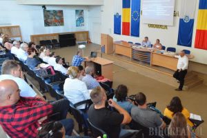 A treia oară e cu noroc? Universitatea din Oradea a trimis Ministerului Educaţiei o nouă variantă a Cartei