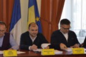 ”Oftalmologia„ apărată de consilierii locali din Caransebeş. Adrian Cican: „S-a votat politic!”