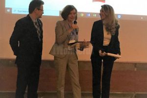 Un proiect al Universităţii, pentru sprijinirea antreprenoriatului, premiat în cadrul galei ...