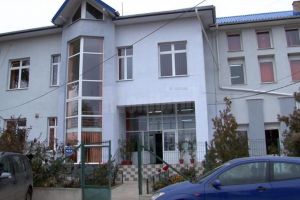 Elev de clasa a VI-a, lovit de o mamă nervoasă. ...