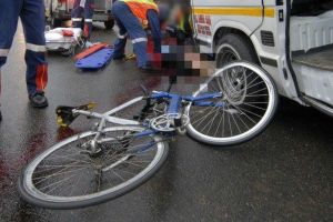 Un orădean s-a ales cu dosar penal după ce a accidentat o tânără biciclistă pe DN 19 şi a plecat
