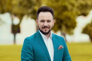 Comunicat de presă| Vicepreşedintele TLDE îl felicită pe Ain Ignat: ”Și noi tinerii avem dreptul să cântam, sa ne distrăm sau sa mergem în cluburi, nu doar Orlando