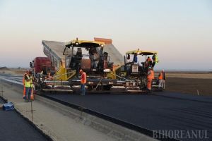 Porţiunea dintre Borş – Biharea a Autostrăzii Transilvania, plătită din fonduri UE: Ministerul Transporturilor a trimis contractul la Bruxelles pentru semnare