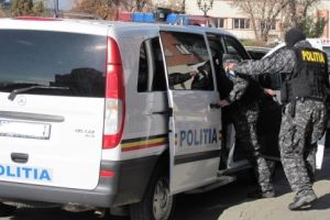 Mureş: Bărbat reţinut pentru proxenetism! Suspectul câştiga 1.500 de lei/zi!