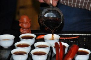 „Un ceai cald, o vorbă bună”, la a doua ediţie, la Braşov