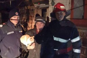 APEL UMANITAR pentru un bătrânel din Vinţu de Jos, rămas fără locuinţă în urma unui incendiu, în ajun de Moş Nicolae