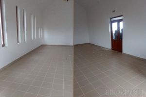 Cu morţii-n curte: În Chiraleu, autorităţile au construit o capelă degeaba