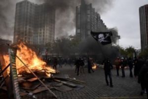 Franţa se pregăteşte pentru ce e mai rău: Sindicatele s-au mobilizat pentru proteste fără precedent - traficul aerian şi feroviar ar putea fi afectate