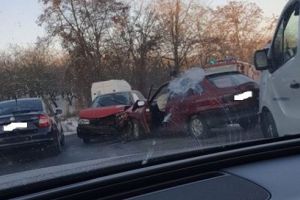 Accident cu trei răniţi, pe Dealul Săbedului
