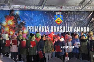 Amara: Festival de colinde, în ajun de Moş Nicolae