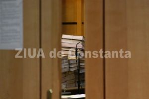 Noua luni de inchisoare cu suspendare pentru ultragierea unui jandarm. Dosarul se va rejudeca  