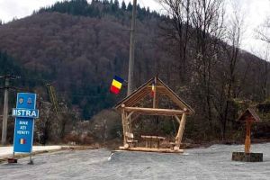 Popasul „Sfântului Andrei” din comuna Bistra, sfinţit de un sobor de şase preoţi. Peste o sută de persoane şi oficilităţi, prezente la slujbă