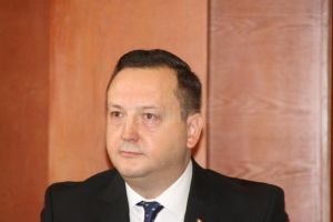 Noul prefect al judeţului Suceava, Alexandru Moldovan, a fost instalat oficial în funcţie