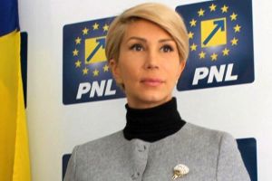 Raluca Turcan anunţă concedieri la stat – Sunt date afară rudele angajate fără să aibă experienţă