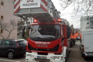 Încendiu în Popa Șapcă! PANICĂ şi locatari evacuaţi