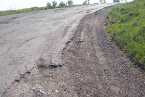 Drumul strategic din judeţul Botoşani va fi scos la licitaţie, pentru a patra oară, pe mai multe loturi