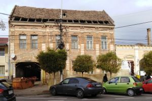 Într-un oraş din Alba o hotărâre de consiliu local pentru restaurarea unei case a ”rămas în uitare” timp de 15 ani!
