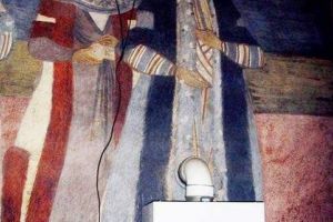 La noi, ca la nimeni: Centrală termică montată peste o pictură veche de 200 de ani, într-o biserică!