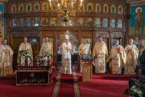 ÎPS Irineu, în mijlocul credincioşilor din Iernuţeni de Sfântul Nicolae