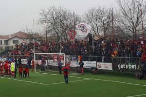 „Mă bucur alături de toţi arădenii!” O LEGENDĂ a muzicii româneşti e FAN al „Bătrânei Doamne”