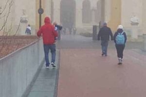 VIDEO, ȘTIREA TA| ”Mirobolantul” Pod al Unirii a îngheţat mai repede decât patinoarul din Piaţa Cetăţii