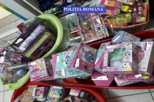 Jucării contrafăcute în valoare de peste 10.000 de lei indisponibilizate de poliţiştii de investigare a criminalităţii economice