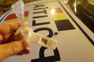 Tânără drogată la volan, în Oradea: a ajuns cu maşina în copac, iar apoi într-un gard