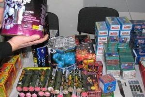 Controale la firmele care vând artificii şi petarde la Sibiu