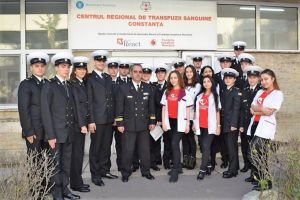 Elevi de la Școala Militara de Maistri Militari a Fortelor Navale prezenti la Centrul Regional de Transfuzii Sanguine Constanta (galerie foto) 