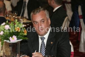 Firma unuia dintre cei mai bogati constanteni desfiinteaza constructiile de pe un teren din Navodari. Iata despre ce este vorba! 