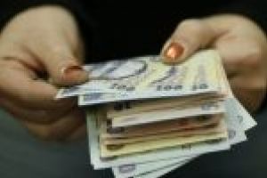 APIA: Fermierii pot depune până la 31 decembrie cererile de acord pentru ajutorul privind acciza la motorină în 2020