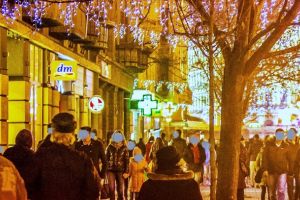 Atenţie la hoţii de la Târgul de Crăciun! Sfaturile Poliţiei Locale