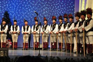 Junii colindă sibienii înainte de Crăciun