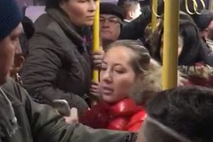 VIDEO – Încăierare într-un autobuz PUBLITRANS, pe linia 2