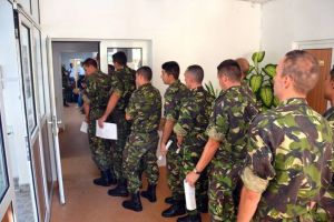 Centrul Militar Alba recrutează rezervişti voluntari pentru două posturi în unităţi militare din judeţ. DETALII