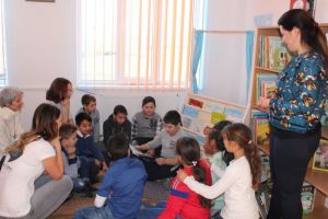 O şansă pentru copiii din Rusciori – au o nouă bibliotecă şcolară
