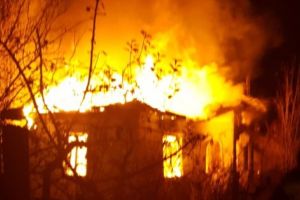 La Bârlogul, i-a ars… bârlogu’