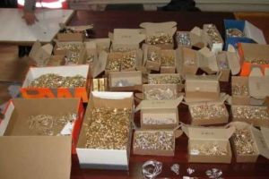 Curtea de Apel Alba Iulia a admis rechizitoriul unei grupări acuzată de contrabanda cu aur, fără măsurile de supraveghere SRI