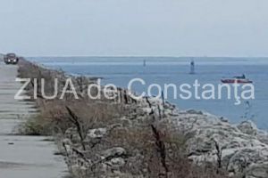 Continua cautarile barbatului cazut cu stivuitorul in Portul Constanta (galerie foto)