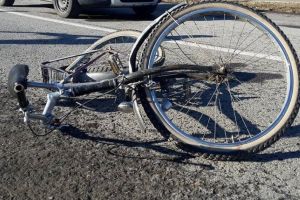 Accident mortal lângă Săcueni: Un biciclist băut a fost izbit de o maşină