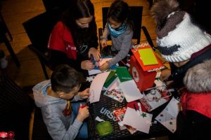 FOTO E momentul să facem fapte bune – Sibienii, invitaţi la atelierele Crucea Roşie