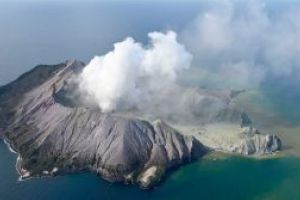 Vulcanul White Island, prea activ pentru recuperarea victimelor decedate; 9 persoane sunt date disparute