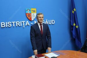 Prefectul Stelian Dolha, instalat în funcţie: Voi fi implicat 24 din 24