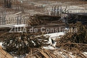 Sapte blocuri a cate trei etaje, pe strada Genova din Constanta. Unda verde pentru investitor