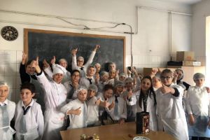 Exemplu de bune practici intre Liceul Tehnologic Gheorghe Miron Costin si Scoala Gimnaziala nr. 18 Jean Bart:  Elevii pot fi orientati profesional chiar de la invatamantul primar (galerie foto)