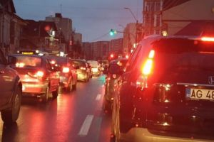 Accident în Piteşti Nord! O femeie a ajuns la spital