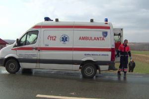 Pieton GRAV accidentat la Costeşti