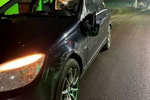 Se caută o maşină care a fugit de la locul unui accident!