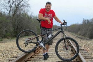 FOTO| Povestea mişcătoare de viaţă a unui tânăr din Alba, care a trecut periculos pe lângă moarte de mai multe ori şi a supravieţuit ca prin miracol